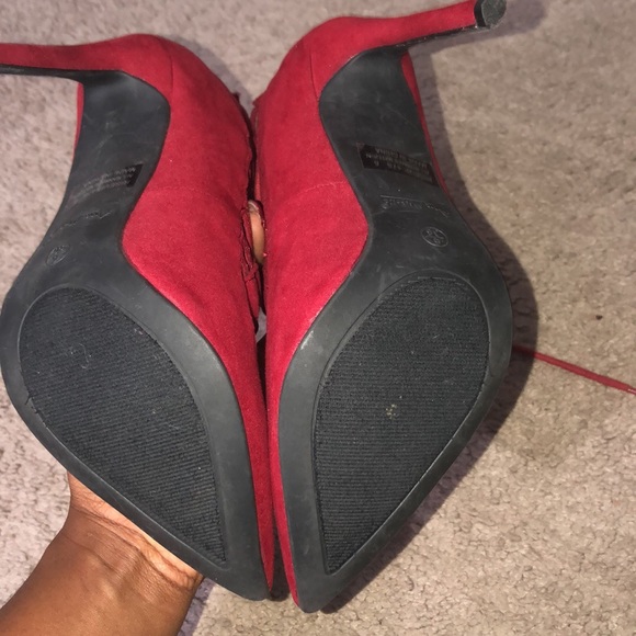 Red Booties - Size 6 - Picture 3 of 4